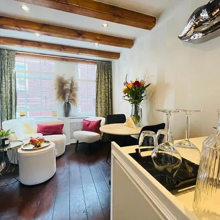 Luxury Suites The Enlightened House Отель типа 