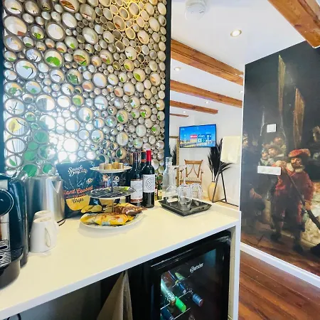 Luxury Suites The Enlightened House Отель типа 